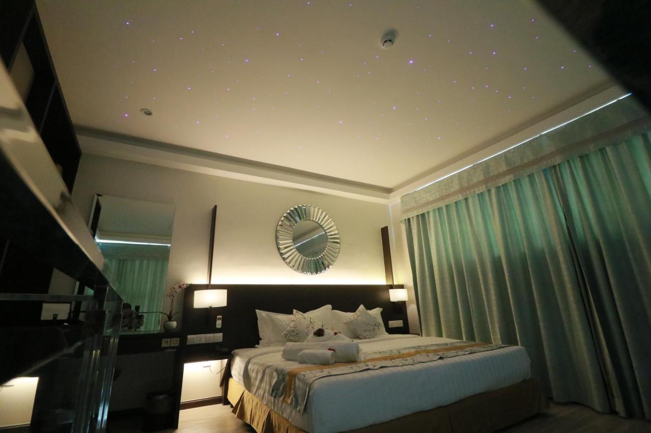 Amamas Boutique Hotel Kuching Exterior photo