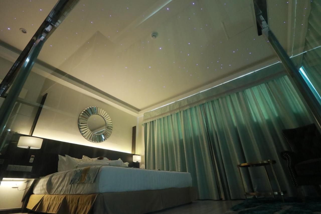 Amamas Boutique Hotel Kuching Exterior photo
