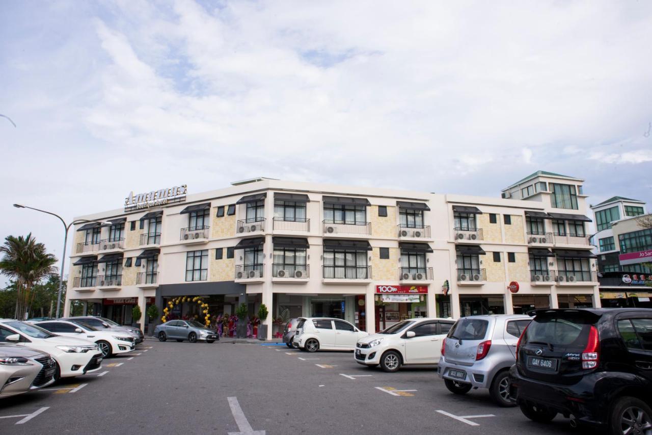 Amamas Boutique Hotel Kuching Exterior photo
